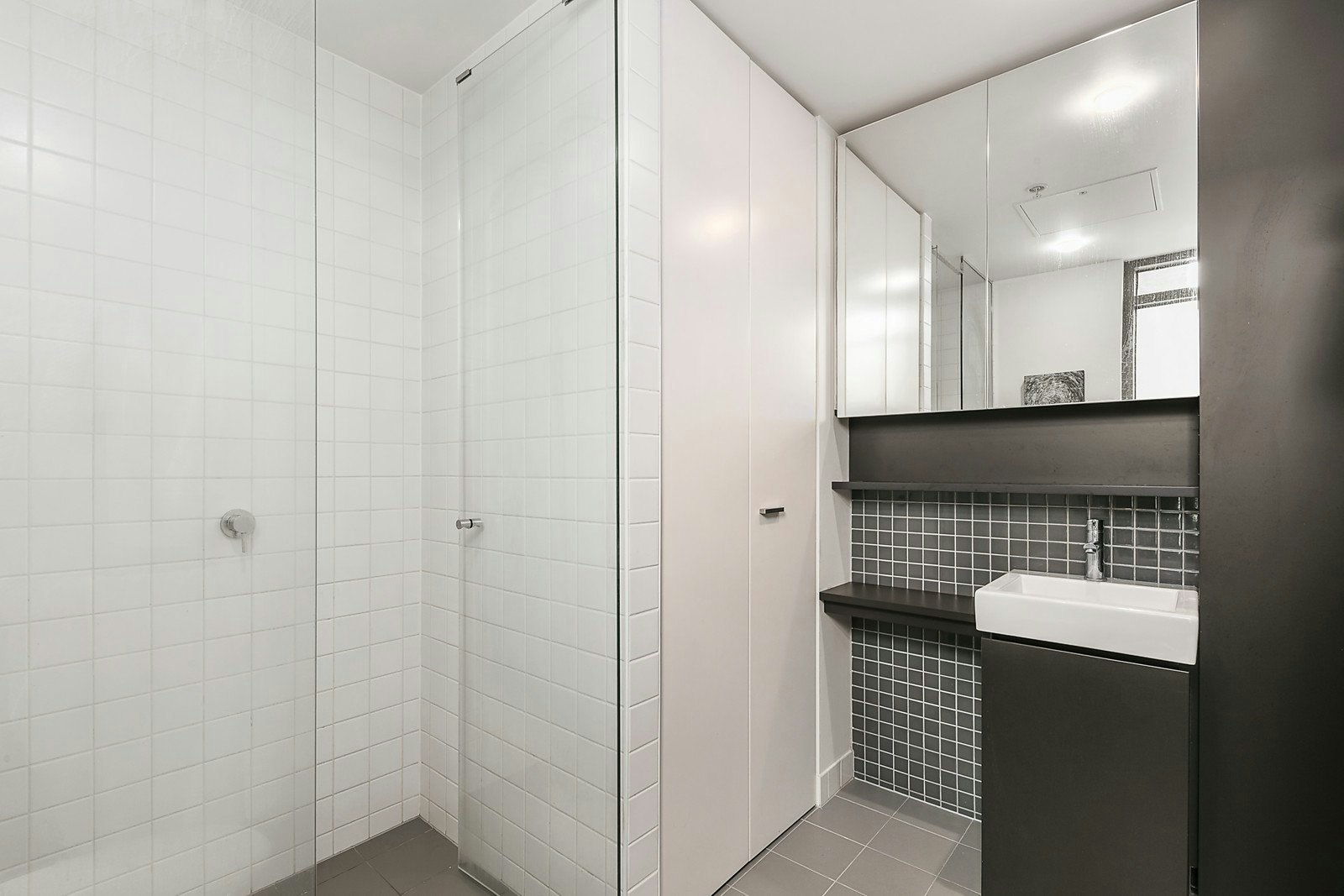 505/9 Eades Street, East Melbourne, VIC