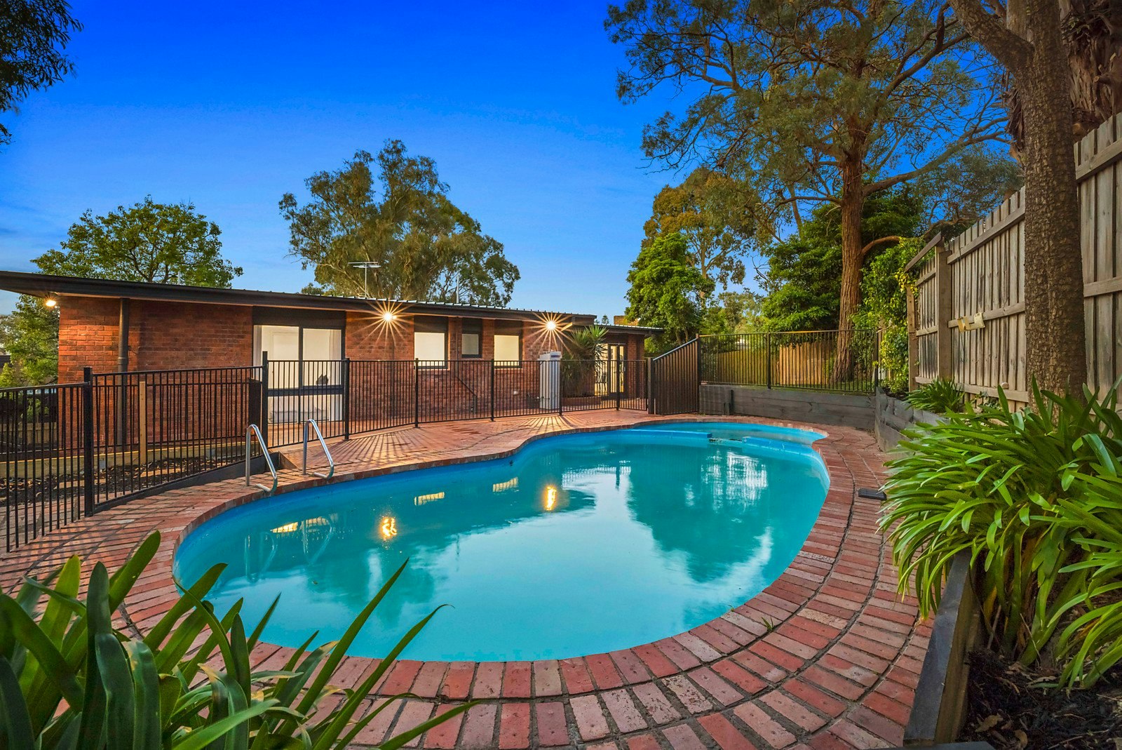 4 Hume Court, Frankston South, VIC