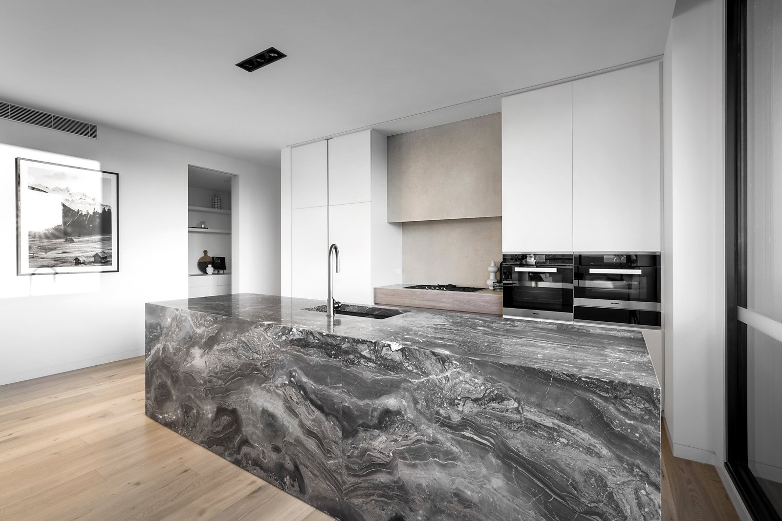 West Penthouse/1203 Malvern Road, Malvern - Thumbnail 4
