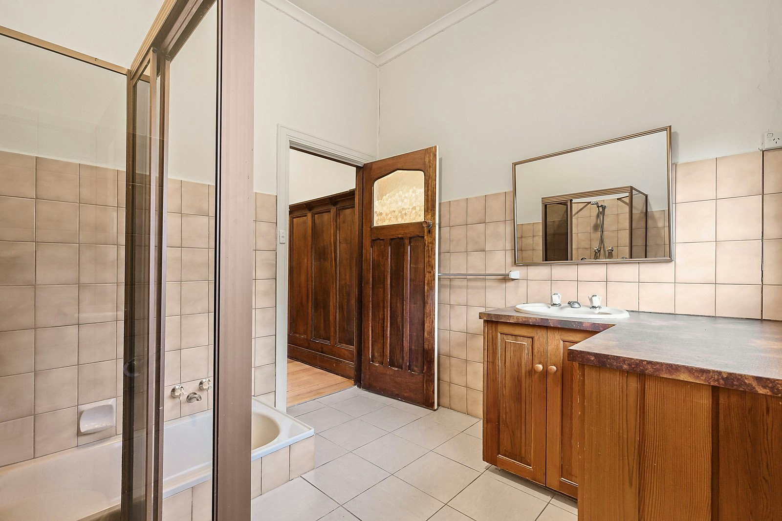 18 Gaynor Court, Malvern, VIC