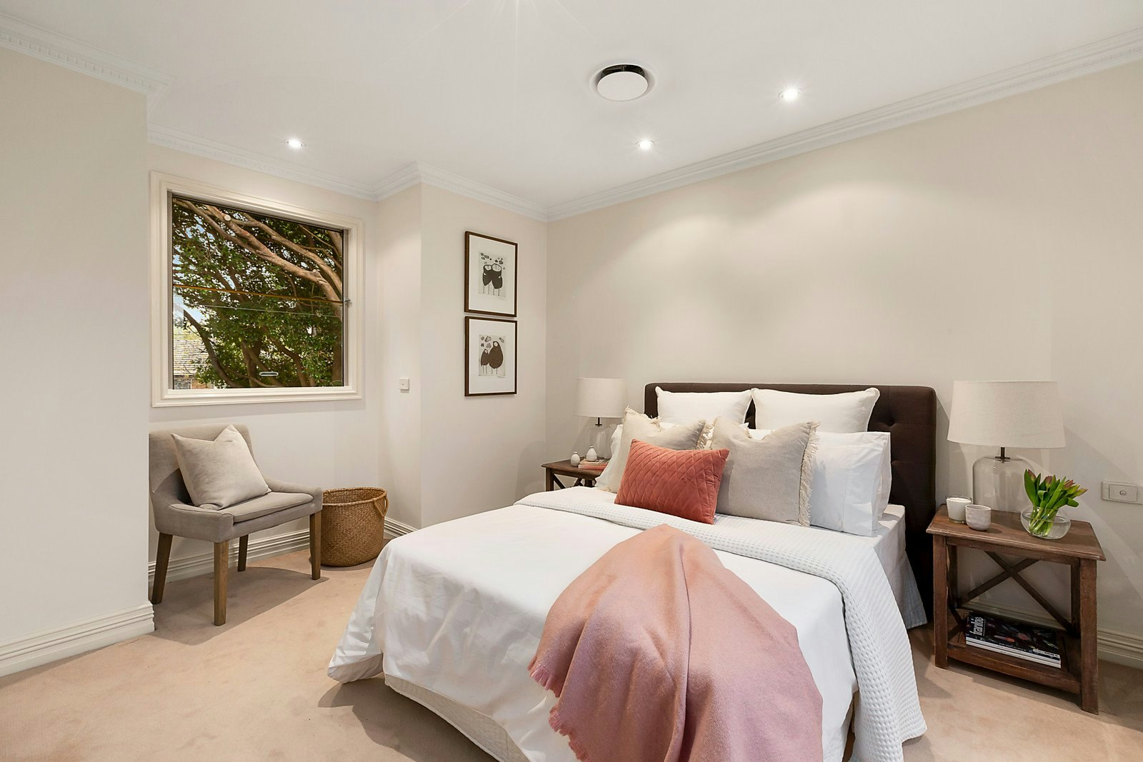 1/10 Tollington Avenue, Malvern East, VIC