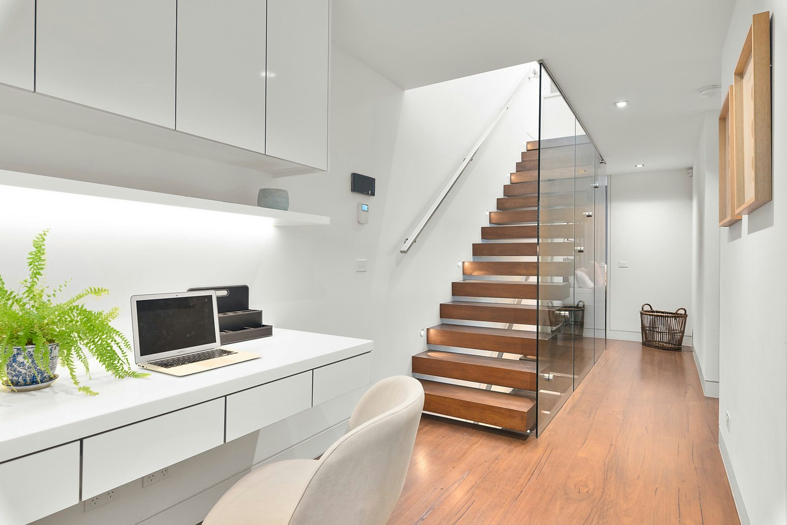 16 Withers Street, Albert Park, VIC