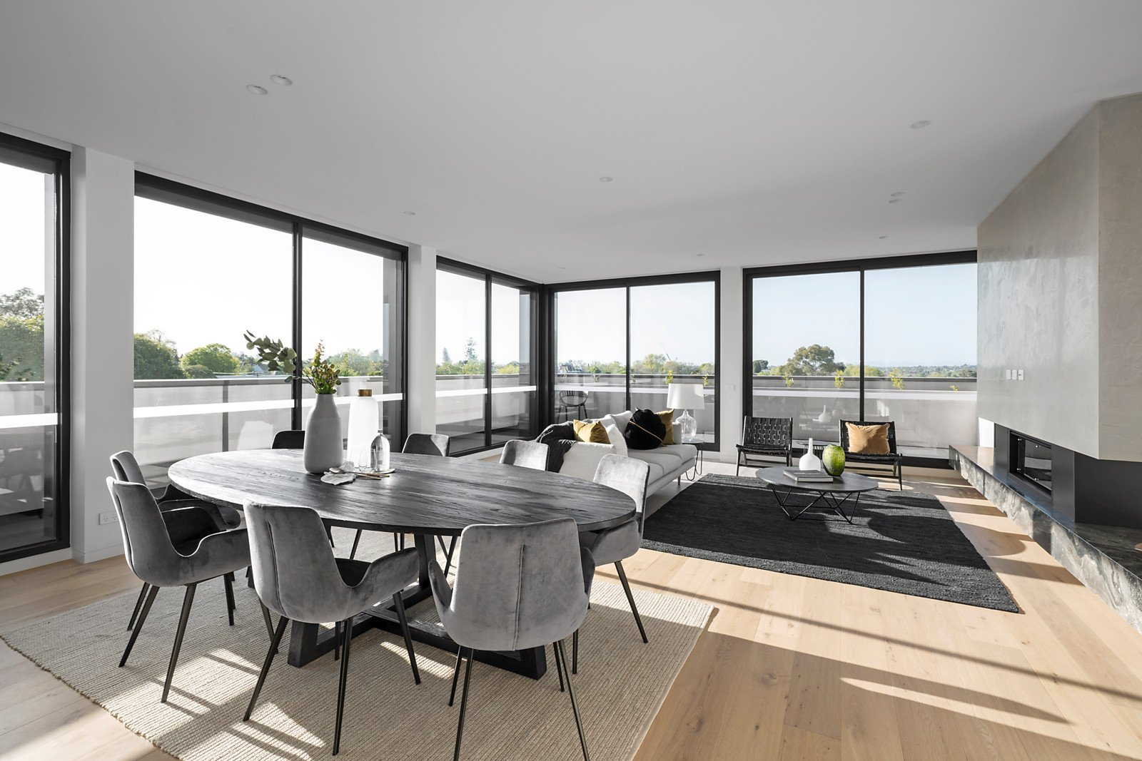 West Penthouse/1203 Malvern Road, Malvern - Thumbnail 2