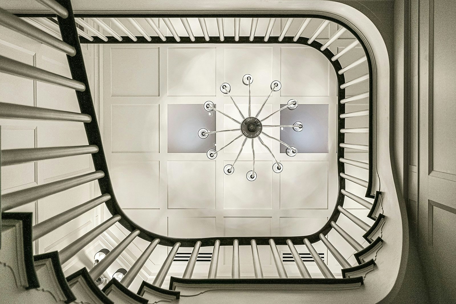 6 Lascelles Avenue, Toorak, VIC