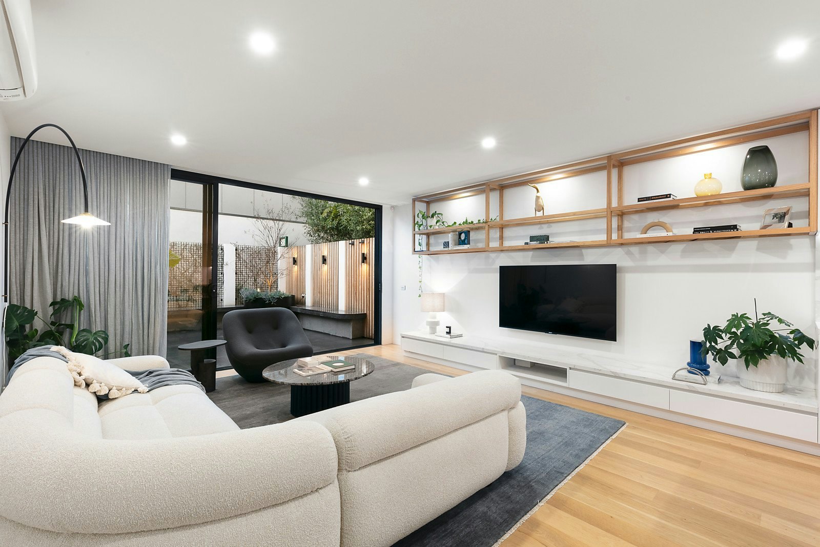 92a Nott Street, Port Melbourne, VIC