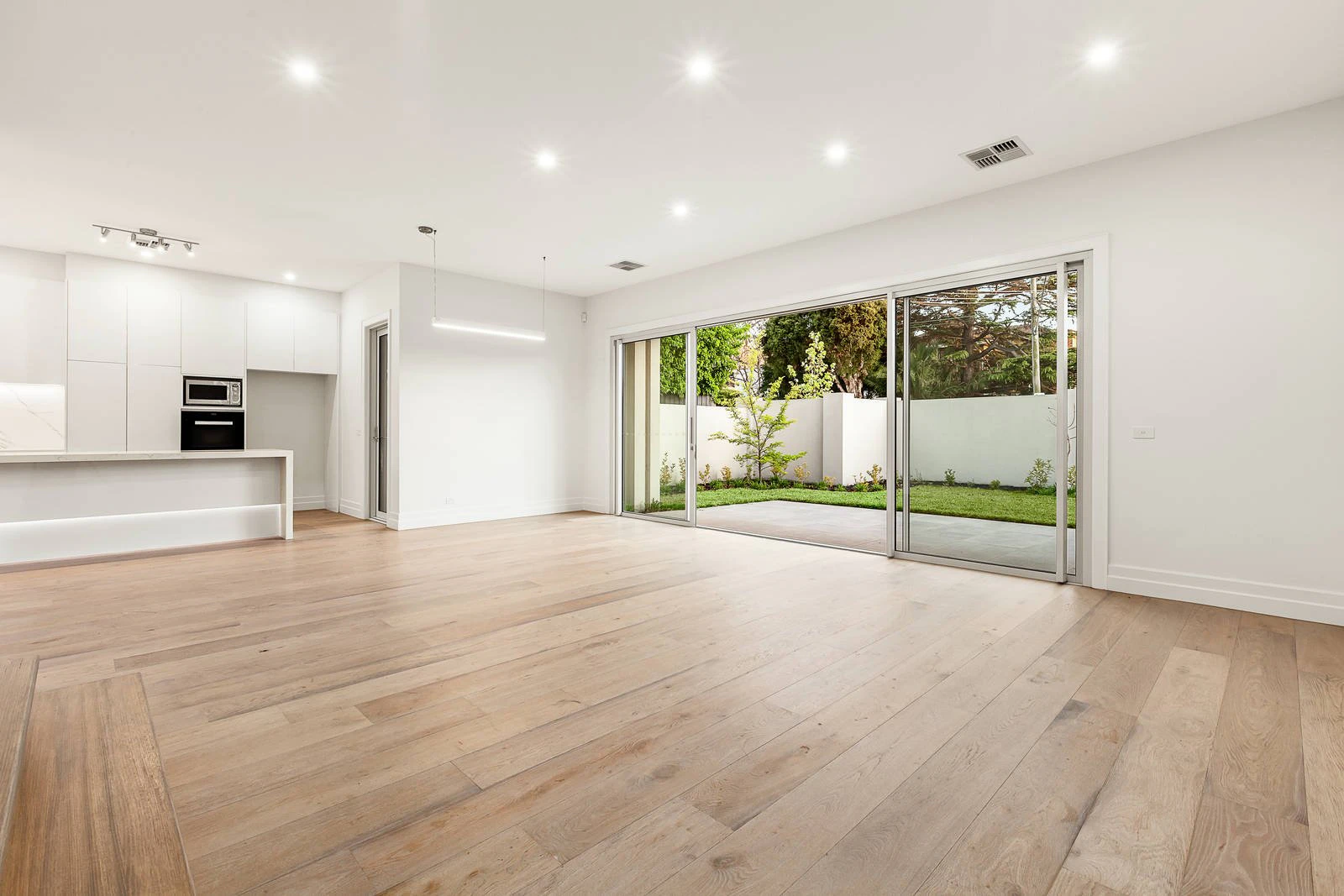 208 Barkers Road, Hawthorn, VIC