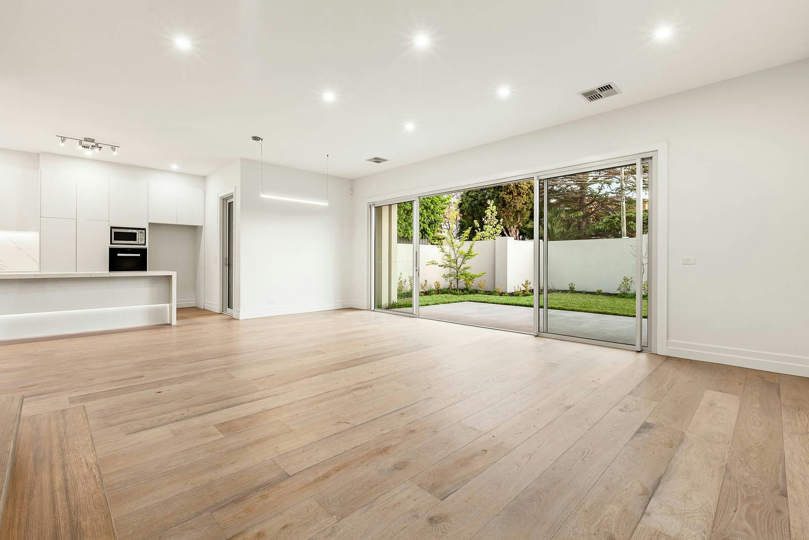 208 Barkers Road, Hawthorn, VIC