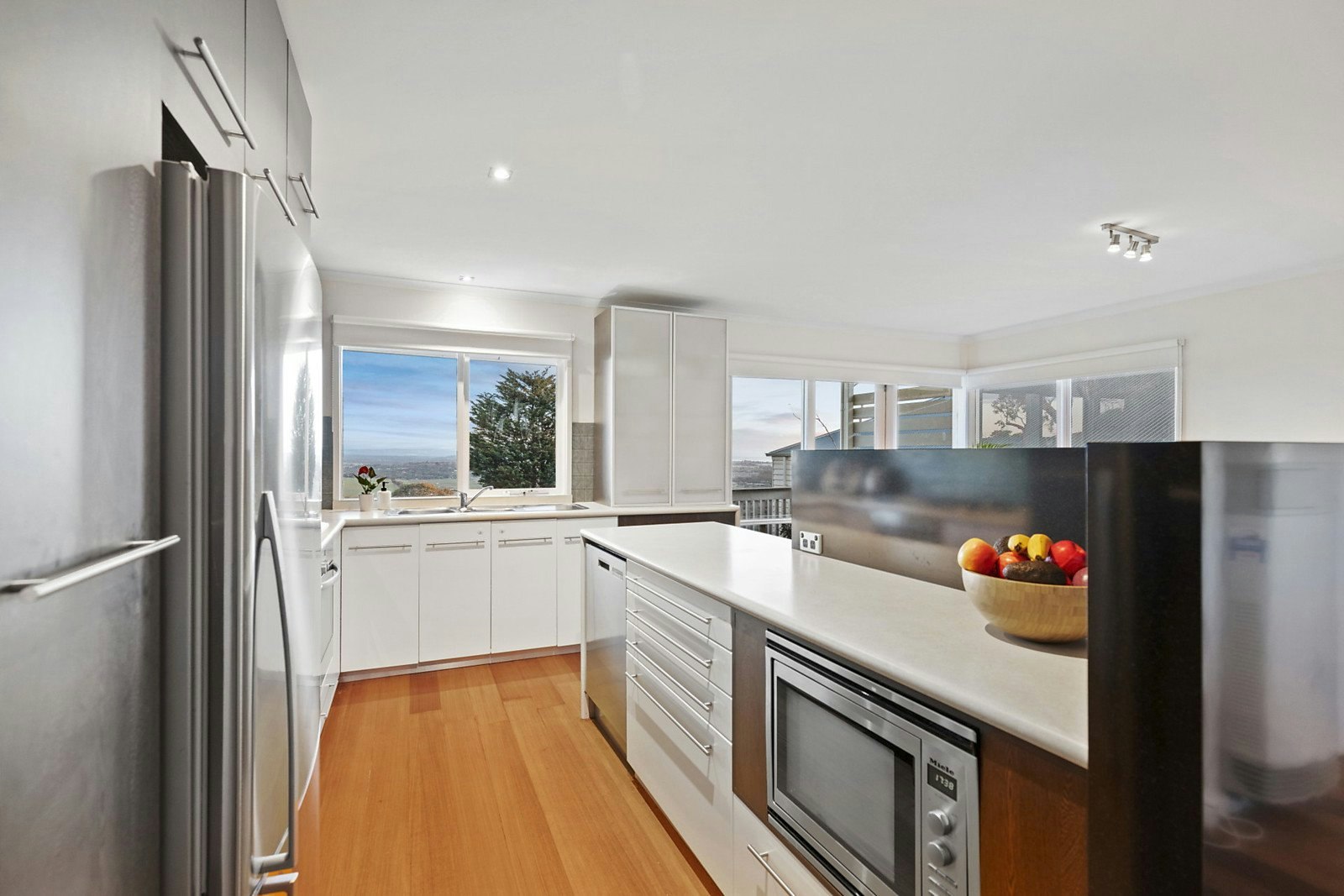 10 Bellevue Crescent, Mount Eliza, VIC