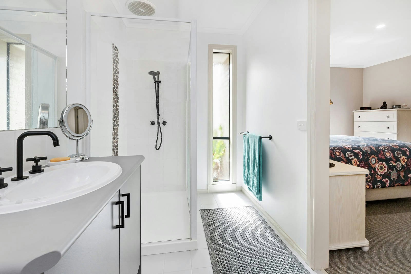 6 Katherine Court, Mornington, VIC