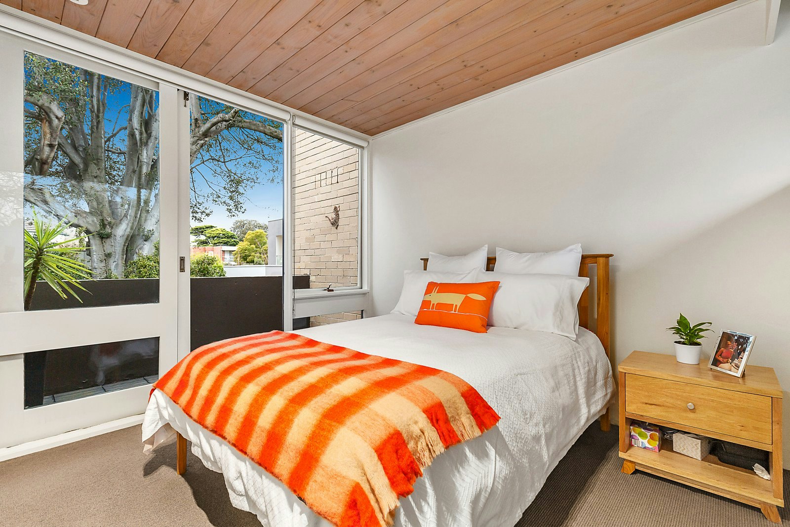 2/20 Yarra Grove, Hawthorn, VIC