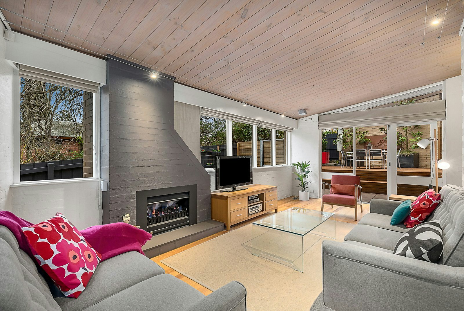 2/20 Yarra Grove, Hawthorn, VIC