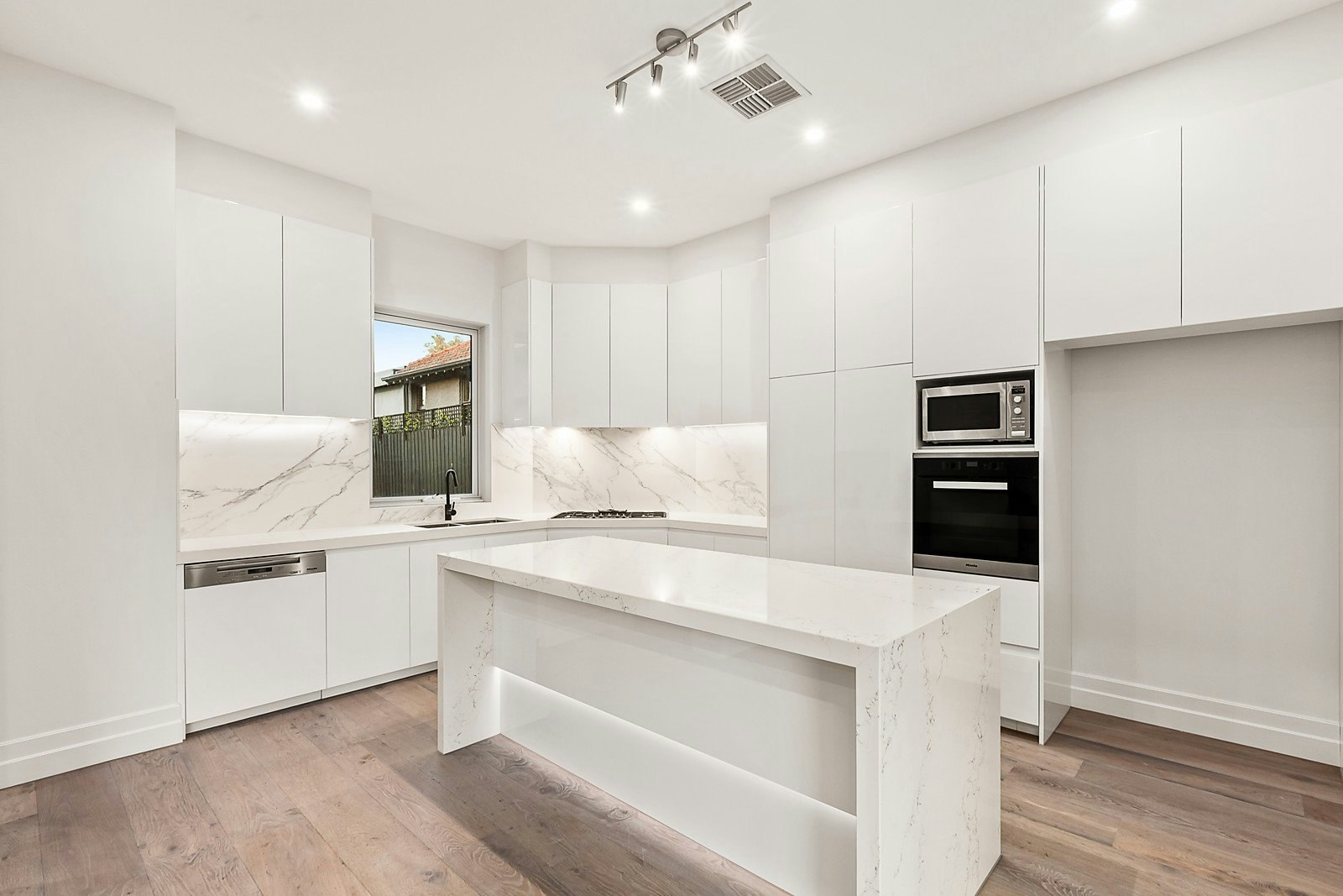 208 Barkers Road, Hawthorn, VIC