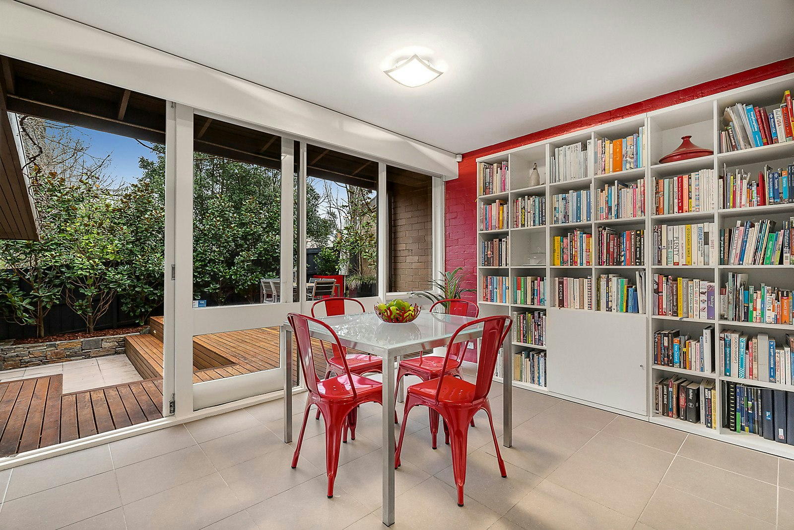 2/20 Yarra Grove, Hawthorn, VIC