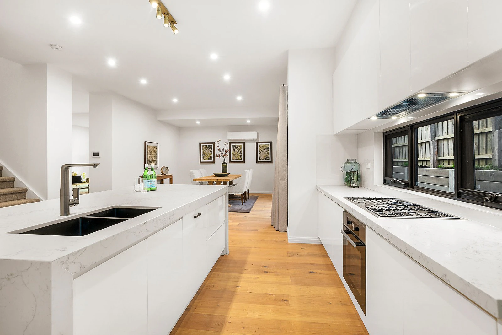 2/11 Illawarra Road, Balwyn North, VIC