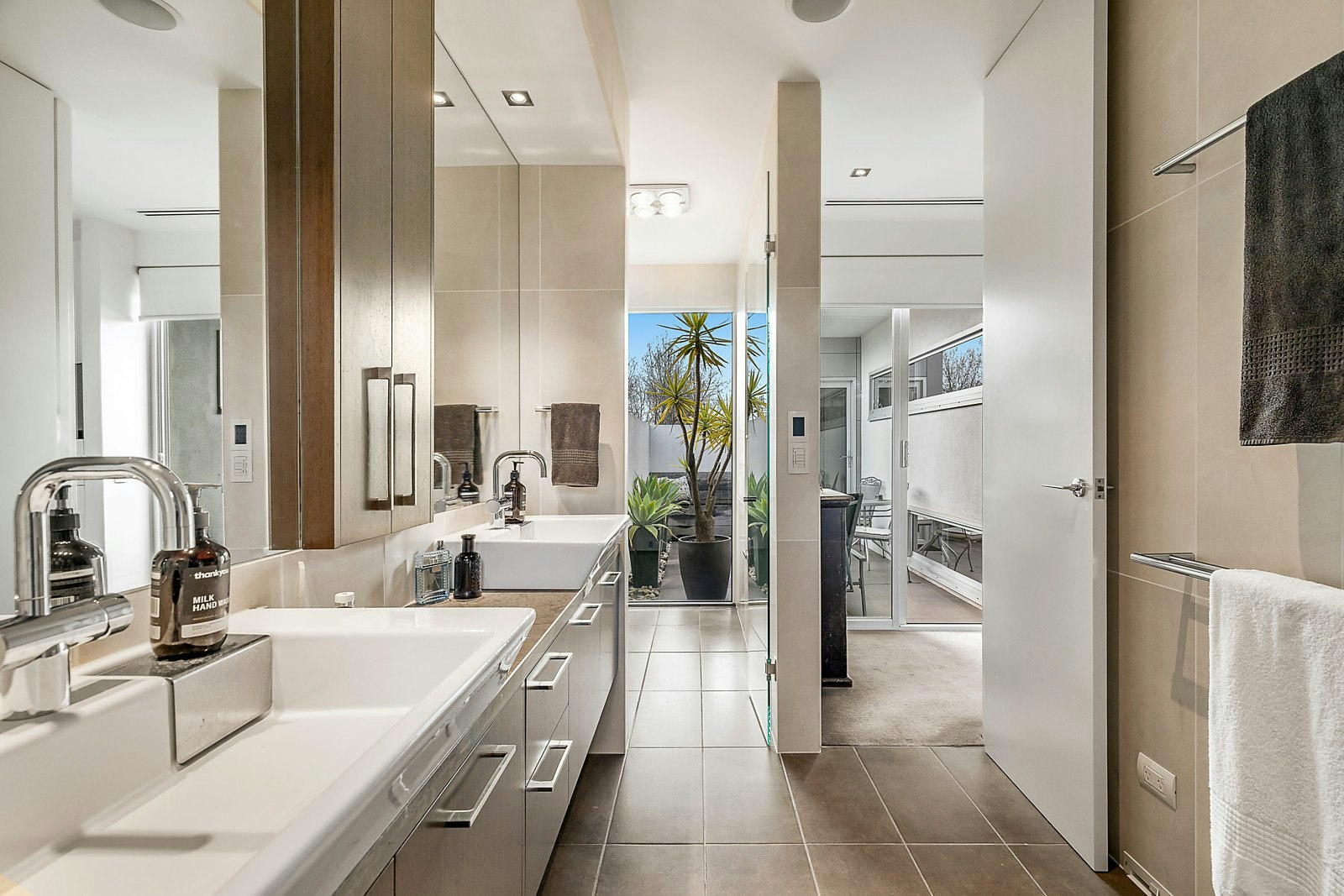 27 Molesworth Street, Prahran, VIC