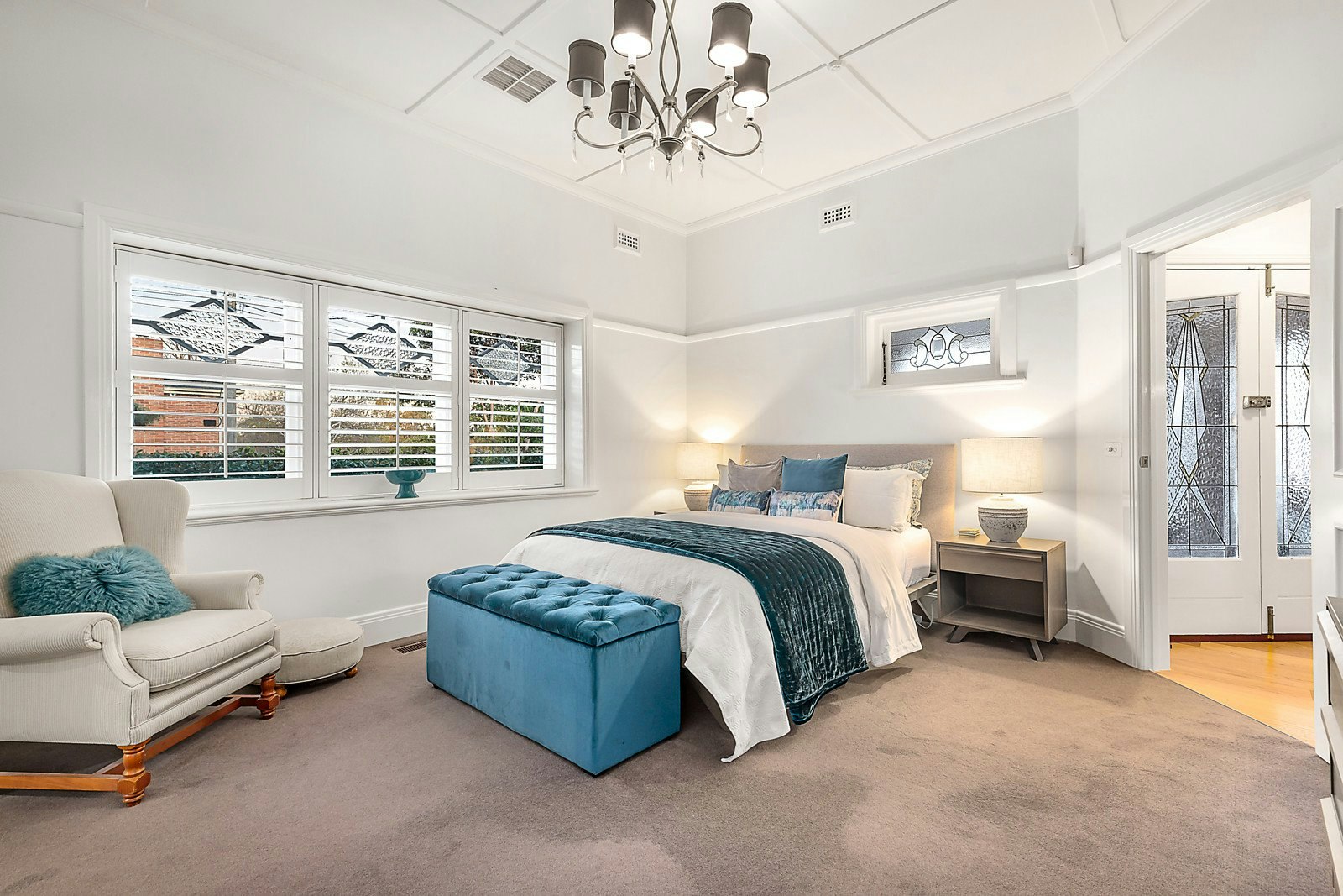 53 Valley Parade, Glen Iris, VIC