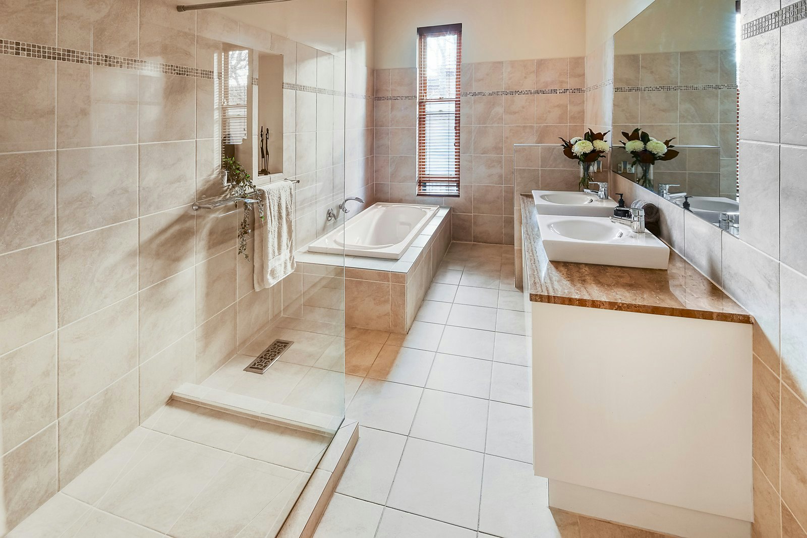 16 Turner Street, Glen Iris, VIC