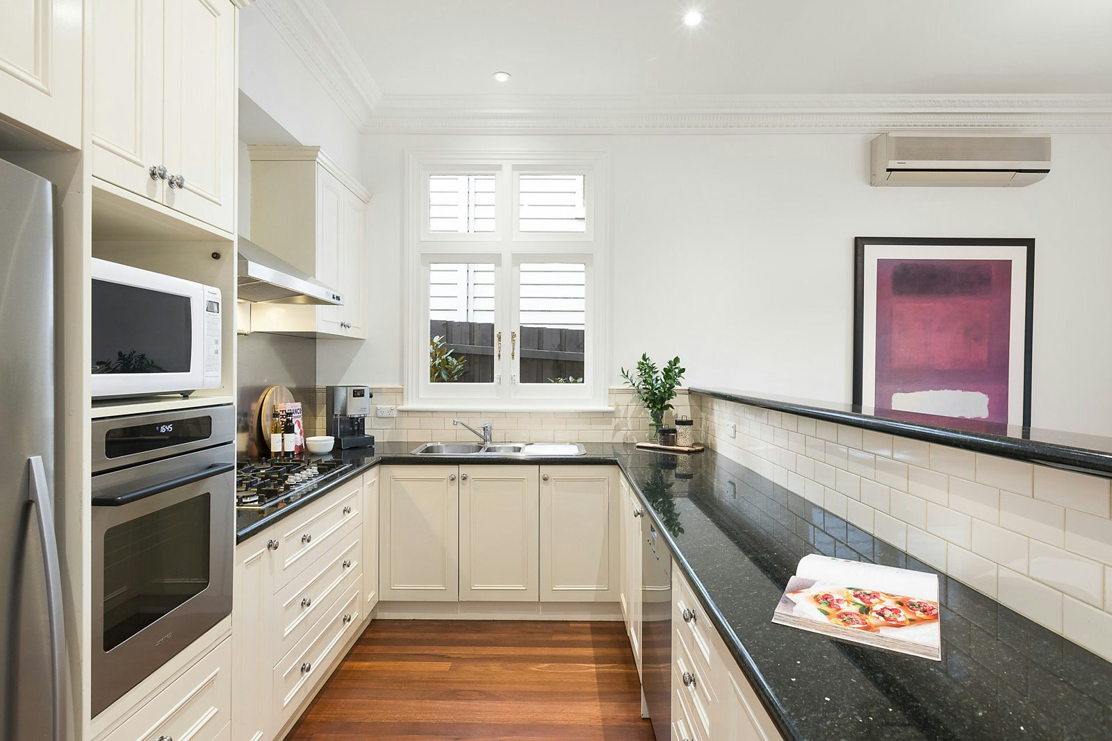 19 Anderson Street, Surrey Hills, VIC