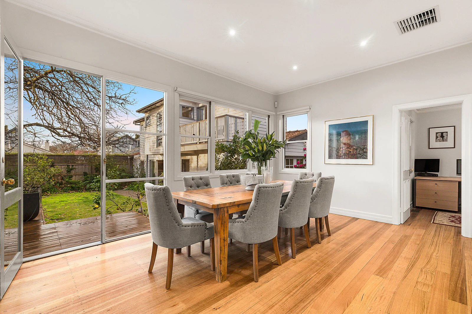 11 Rothesay Avenue, Malvern East, VIC