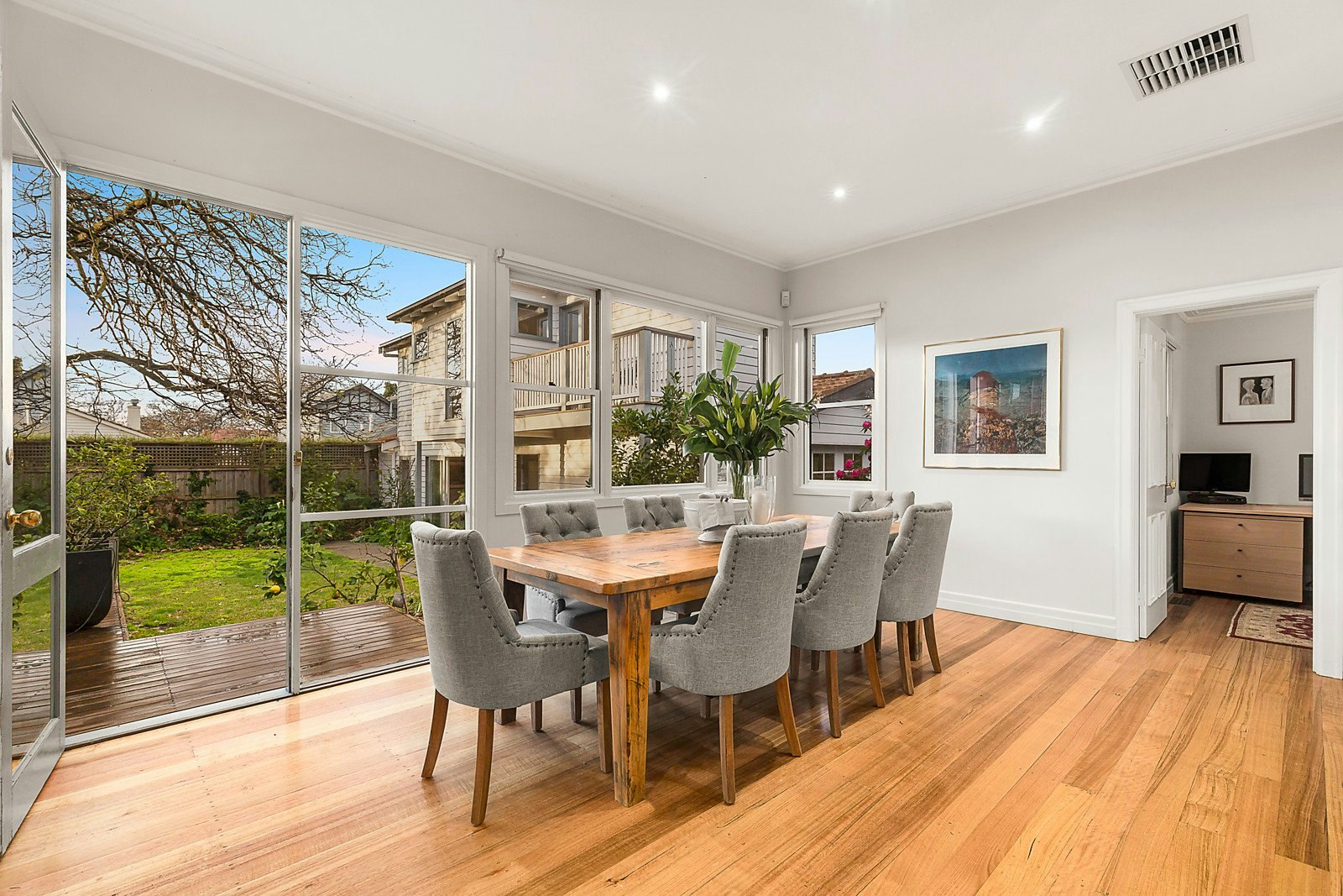 11 Rothesay Avenue, Malvern East, VIC