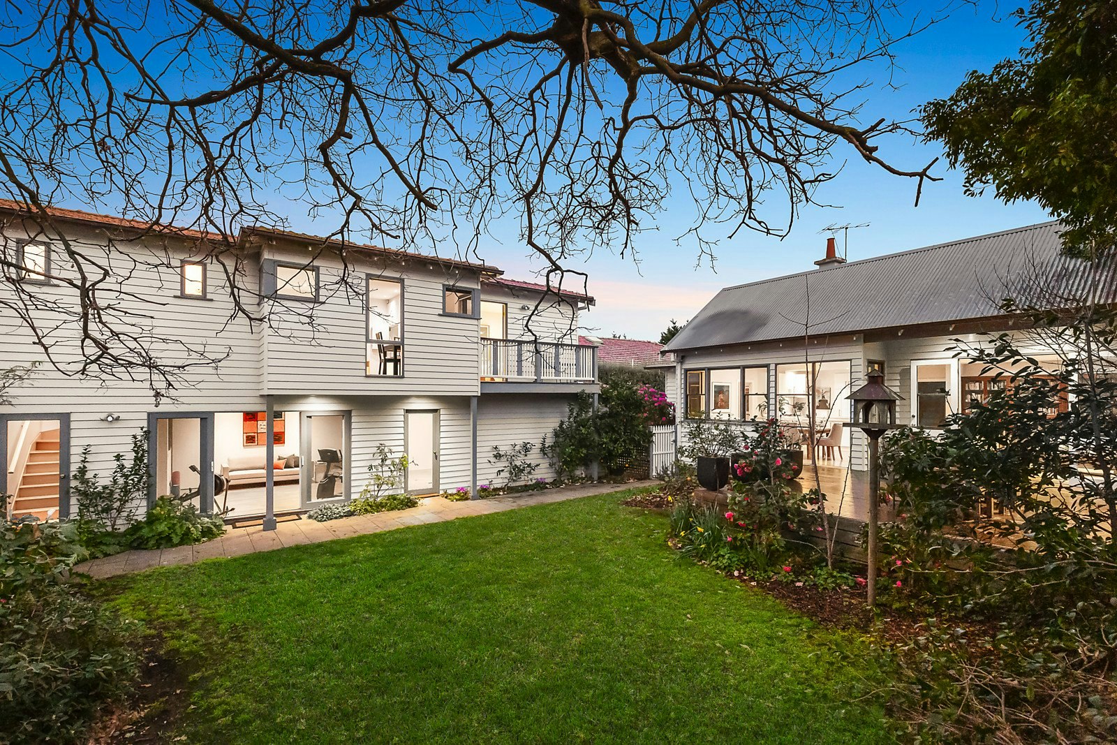 11 Rothesay Avenue, Malvern East, VIC