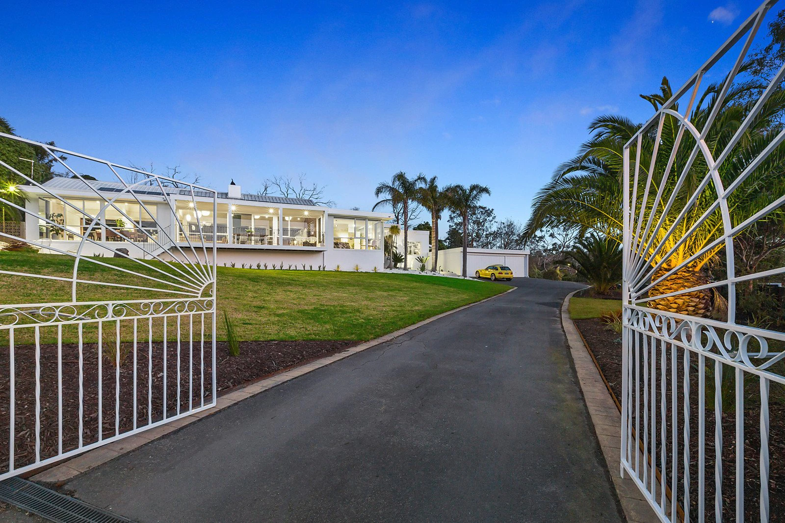 16 Bellbird Road, Mount Eliza, VIC