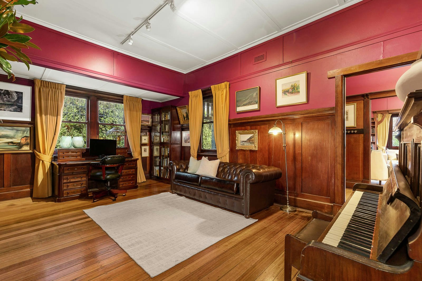 11 Rothesay Avenue, Malvern East, VIC