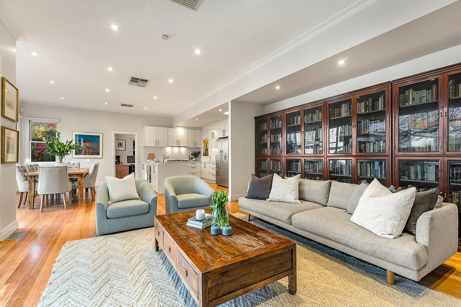 11 Rothesay Avenue, Malvern East, VIC