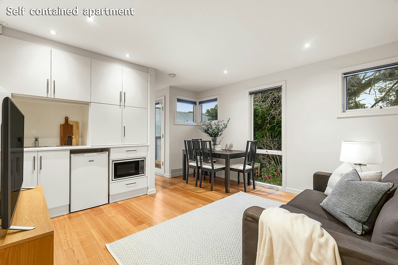 11 Rothesay Avenue, Malvern East, VIC