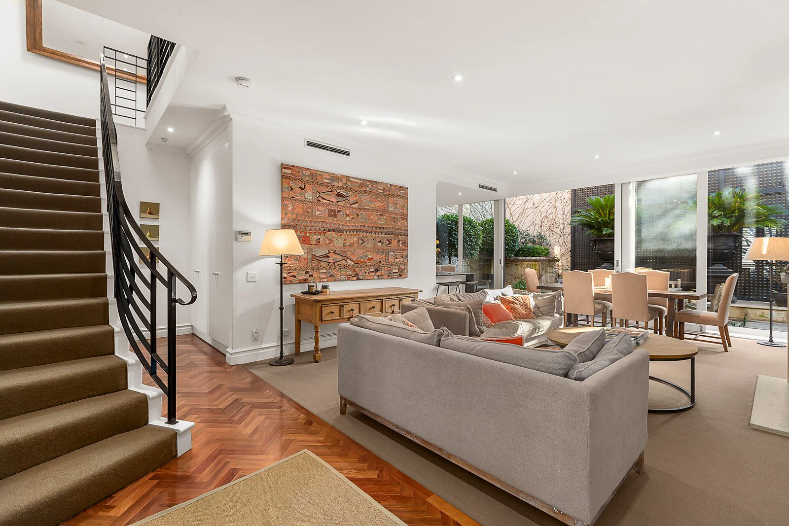 15B Woodside Crescent, Toorak, VIC