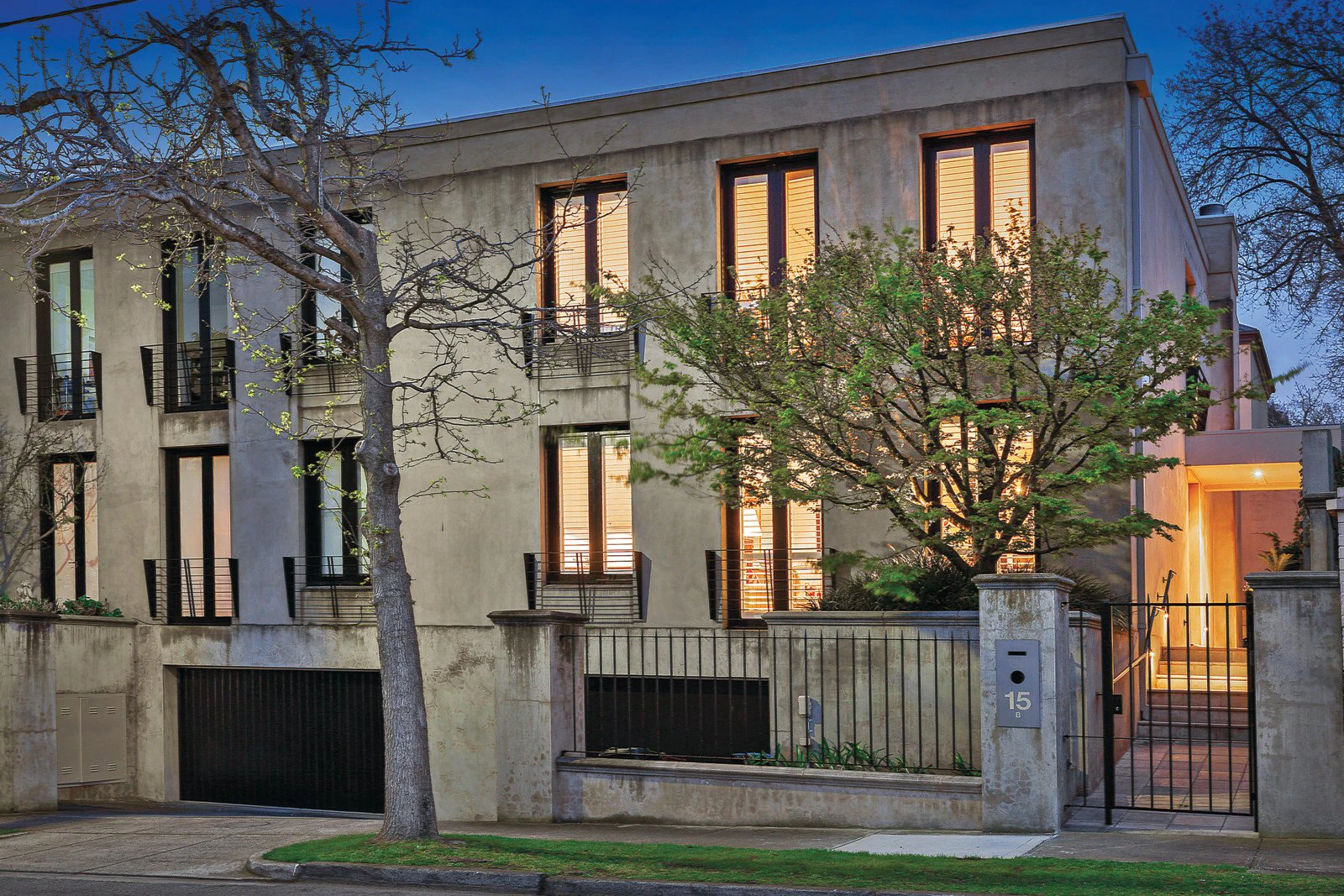 15B Woodside Crescent, Toorak, VIC