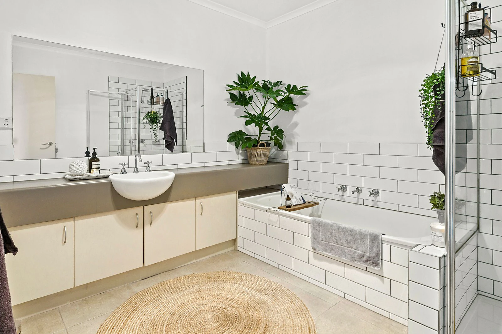 8/1 Green Island Avenue, Mount Martha, VIC