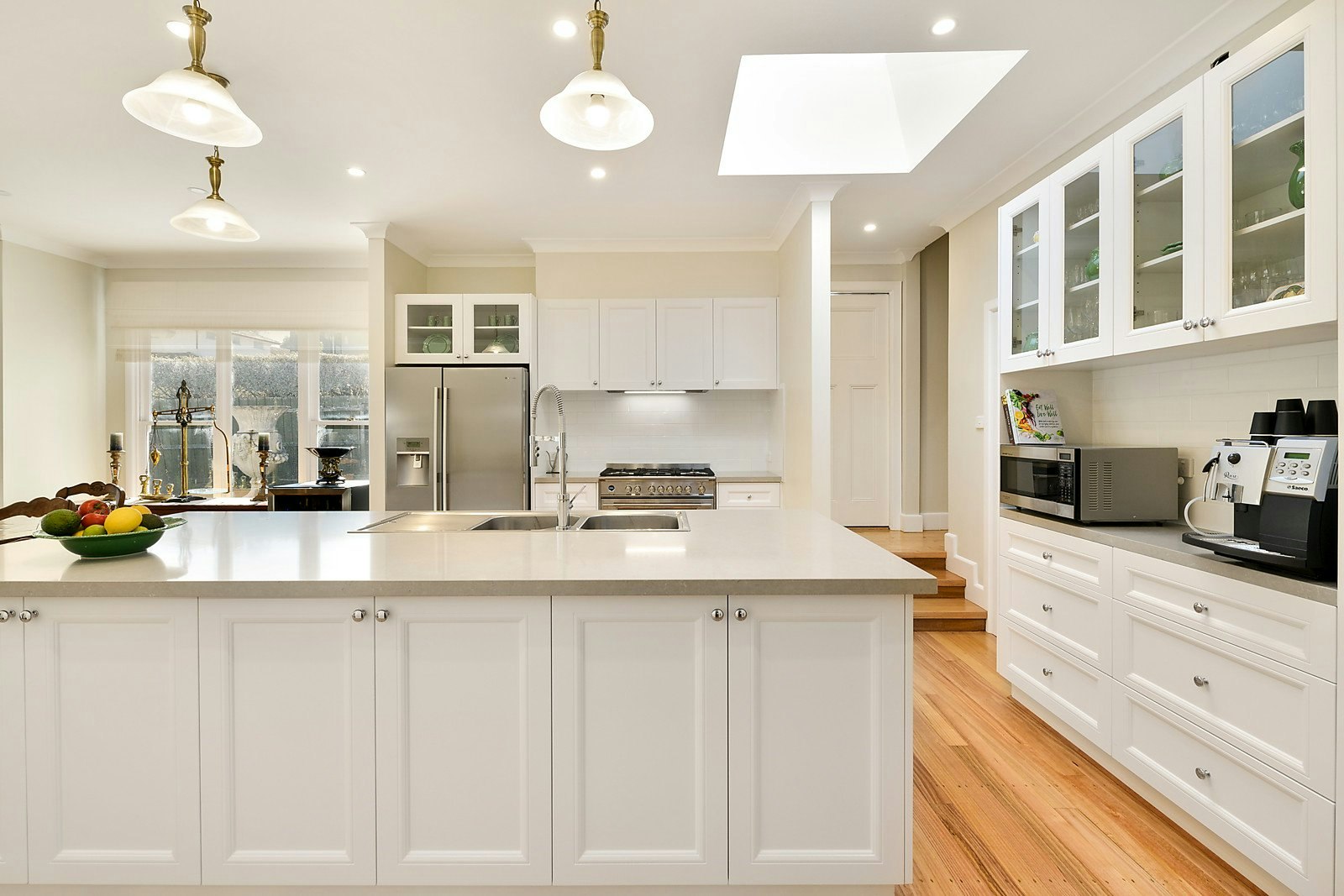 14 Mont Iris Avenue, Glen Iris, VIC