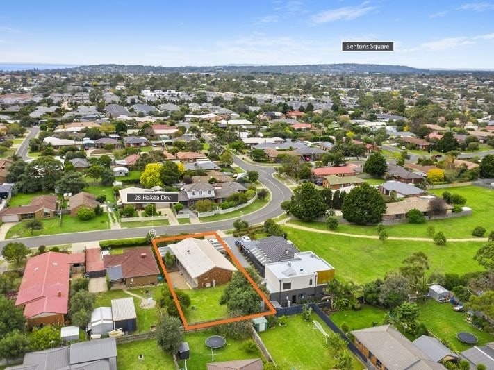 28 Hakea Drive, Mount Martha, VIC