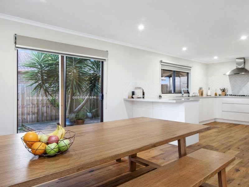 28 Hakea Drive, Mount Martha, VIC