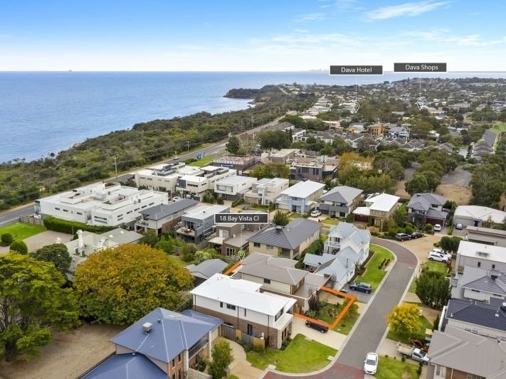 18 Bay Vista Close, Mount Martha, VIC