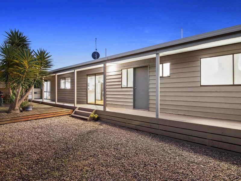 28 Hakea Drive, Mount Martha, VIC