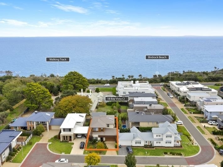 18 Bay Vista Close, Mount Martha, VIC