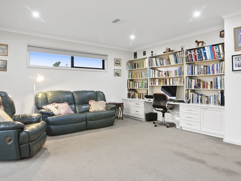 18 Bay Vista Close, Mount Martha, VIC