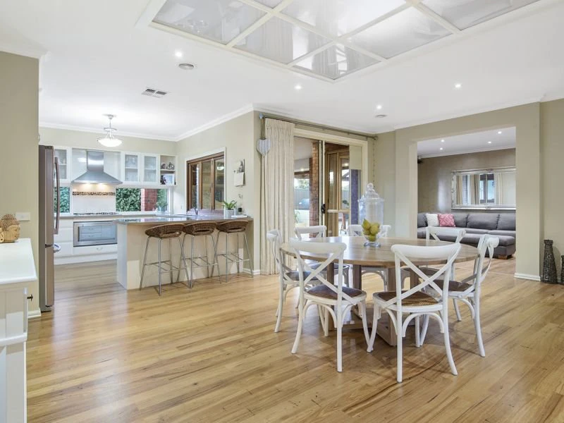 2 Trafalgar Square, Mount Martha, VIC