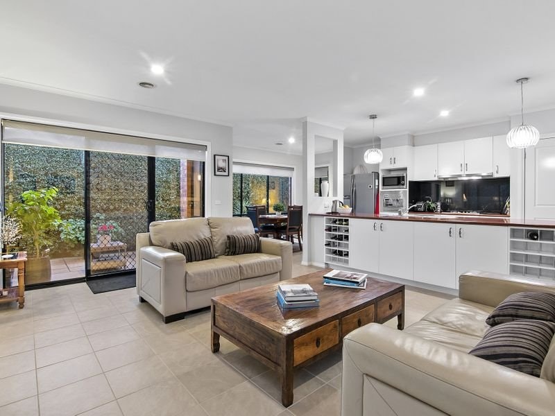 12 Malibu Way, Mount Martha, VIC