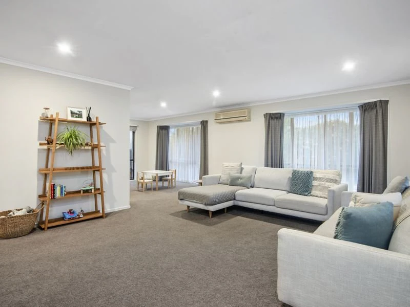 28 Hakea Drive, Mount Martha, VIC