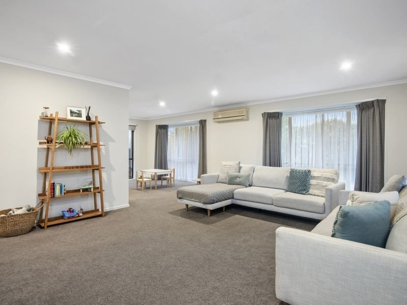 28 Hakea Drive, Mount Martha, VIC