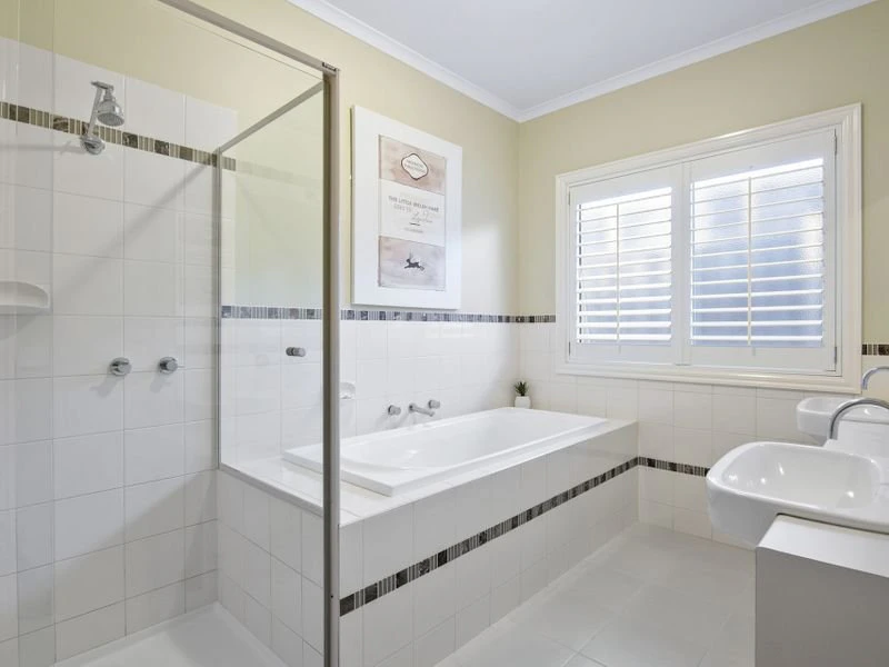 2 Trafalgar Square, Mount Martha, VIC