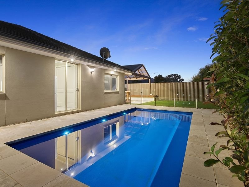2 Trafalgar Square, Mount Martha, VIC