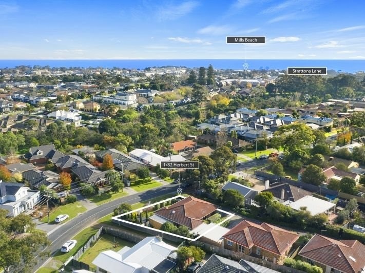 1/82 Herbert Street, Mornington, VIC