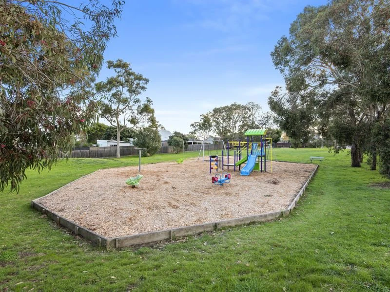 27 Kiandra Street, Mornington, VIC
