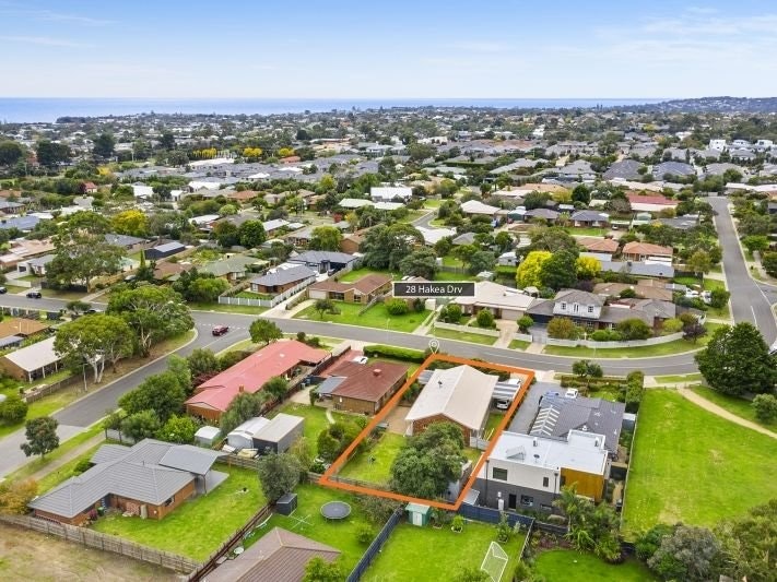 28 Hakea Drive, Mount Martha, VIC