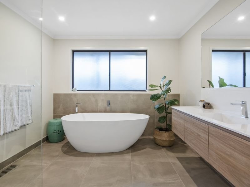 28 Hakea Drive, Mount Martha, VIC