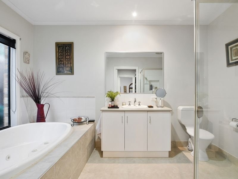 12 Malibu Way, Mount Martha, VIC